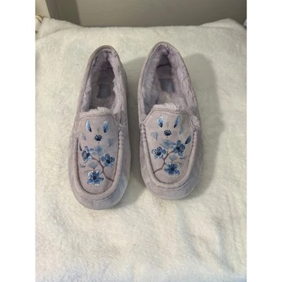 Zapatillas UGG Mujer Mocasines Florales Bordados Púrpura Acogedoras Forradas de Piel de Oveja Foto 1 de 4