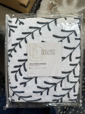 Funda Nórdica Ballard Designs Ada Indigo Azul Marino Bordada Blanca DOBLE Nueva Foto 1 de 4
