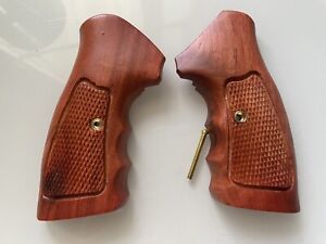 New Hard wood Grip For Ruger SP 101 revolver grip - checkered Handle grips#Ru02