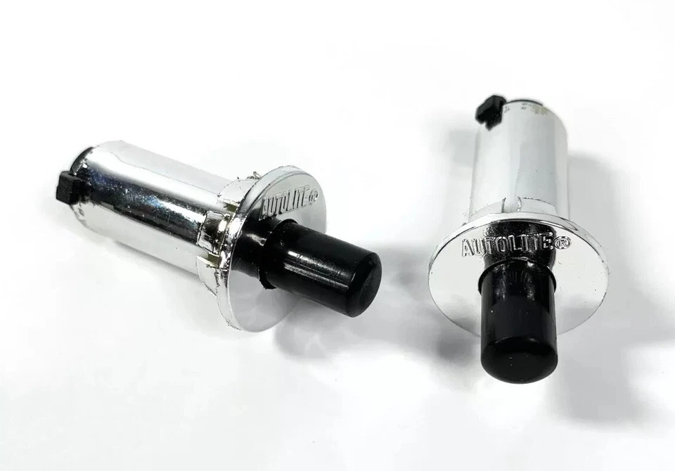 Par de interruptores de luz de cortesía cromados para Ford Mustang 1968-1970 Foto 1 de 4