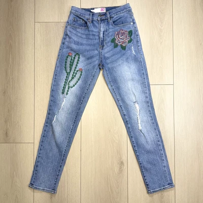 Pantalones de mezclilla para mujer Juicy Couture ajustados bordados rosa cactus azul envejecido talla 25 Foto 1 de 4