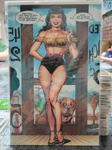 ROCKETEER CARGO OF DOOM 1 JETPACK EXCLUSIVE Dave Stevens Bettie Page - Picture 1 of 2
