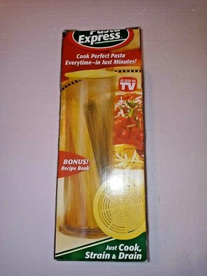 PASTA EXPRESS - PASTA MAKER WITH RECIPE BOOK - AS SEEN ON TV - NEW IN BOX - Image 1 of 4