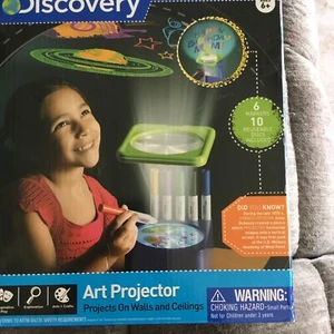 DIscovery Kids Wall & Ceiling Art Projector Draw Trace & Play with 6 Markers - Picture 1 of 2
