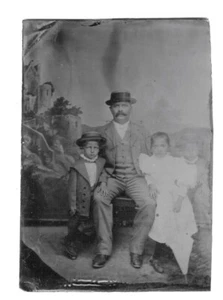 1880-1890s "GHOST" RITRATTO DI FAMIGLIA VITTORIANA 1/6 piatto tinta unita VG+ - Foto 1 di 6