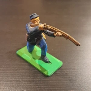 Britains Ltd Deetail 1971 – US Civil War – Union Soldier Kneeling Firing (B) - Picture 1 of 2