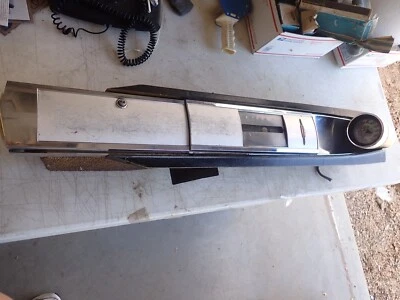 Oldsmobile Starfire 88 1964 1965 consola automática con tacómetro de 6000 RPM Foto 1 de 4