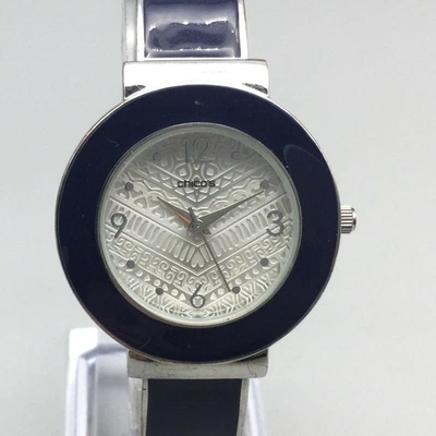 Reloj Chico's Tono Plateado Damas 35mm Tono Plateado Puño Abierto Batería Nueva Foto 1 de 4