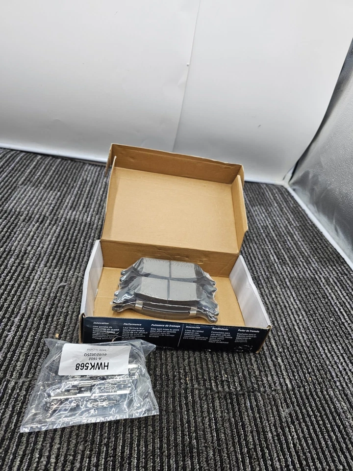 Pastilla de freno trasera Raybestos EHT1602H para Ford F150 2012-2017 2015 2014 2013 2016 Foto 1 de 4