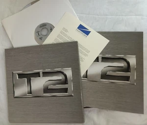 TERMINATOR 2: JUDGMENT DAY - LD - Box Set -commentary and many extras - Picture 1 of 1