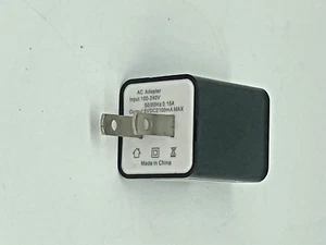 Dual Port Car & Home Charger Port - Photo 1 sur 4