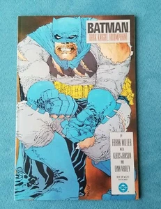 DC Comics Batman Dark Knight Triumphant #2 NM 1st Print 1986 - Bild 1 von 9