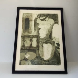 Gravure Clarence Nus Féminin Masqué Epreuve Artiste Signée Et Encadrée - Picture 1 of 10