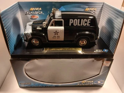 Mira by Solido 1950 CHEVROLET PANEL POLICE DEPT 1:18 DIECAST - Image 1 of 4
