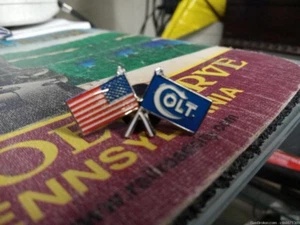 COLT FIREARMS Shirt Pin - Picture 1 of 2