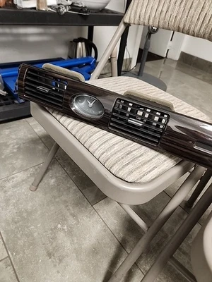 Ford Taurus 2008-2009 OEM tablero de grano de madera ventilación bisel P/N: 5G13-5404268-BBW Foto 1 de 4