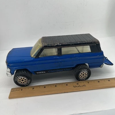Vintage Tonka Jeep Cherokee Chief Wagoneer Blue Black Truck Pressed Steel Toy - Image 1 of 4