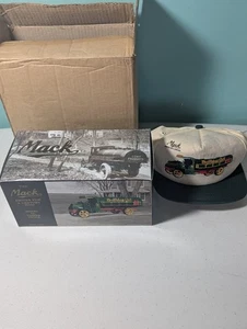 First Gear Mack impulsado para petrolero Century Bulldog Oil 1/34 19-2587 nuevo en caja con sombrero - Imagen 1 de 16