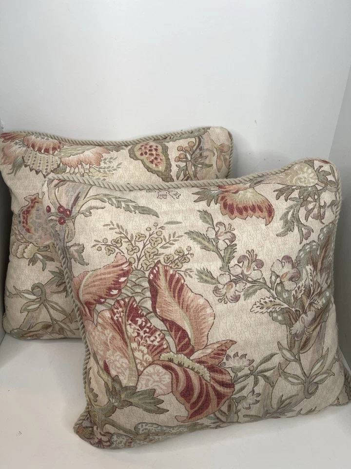 "Almohada reversible floral de colección Waverly Home Fashions 16"" x 15"" rojo tostado" Foto 1 de 4