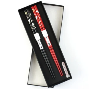 Essstäbchen Paar-Set Häschen & Mond, schwarz & rot, im Karton - Bild 1 von 3