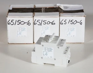 NEW EATON Heinemann 3 Pole 50 Amp 250 Volt Circuit Breaker AD3S DM3S - Picture 1 of 4