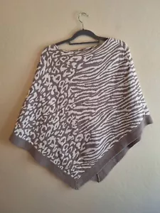 Barefoot Dreams Ultra Lite Blush White Animal Print Women’s Poncho One Size OS - Picture 1 of 5