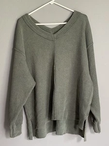 Aerie Women’s Downtime Oversized Big Hug V-Neck Sweatshirt Medium Sage Green - Picture 1 of 10
