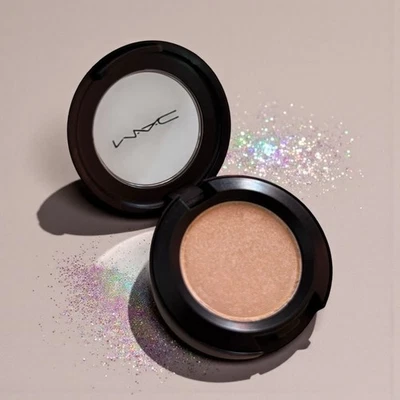 MAC Eye Shadow Powder Single, NYLON (frost) .05oz / 1.5g Full Size Free Shipping - Image 1 of 4