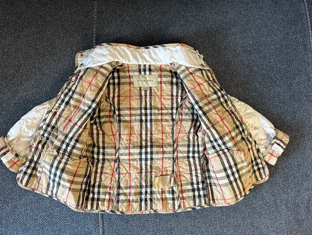 Burberry White 6 Size Clothing (Sizes 4 & Up) for Girls for sale
