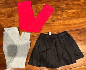 girls 3 PIECE LOT black skirt RED GLITTER GRAY LEGGINGS pants SIZE 10-12 - Picture 1 of 4