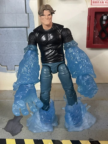 Marvel Legends HYDRO-MAN From Molten Man Series Hasbro Great Condition Cover