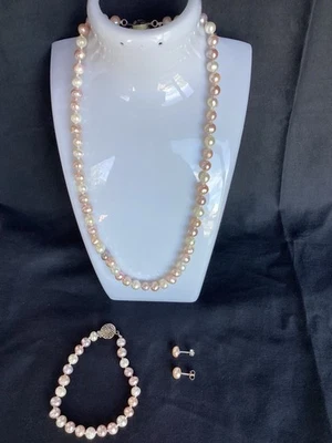 White Pearl & Baby Pink Pearl Necklace Bracelet and Earring Set - Image 1 of 4