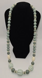 Vintage 1980s Avon Green Cream Necklace Screw Closure "Burst Of Spring" -468 - Picture 1 of 3