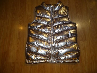 Chaleco acolchado plateado metálico talla 14 para niñas de Crazy 8 **SÚPER BONITO** Foto 1 de 3