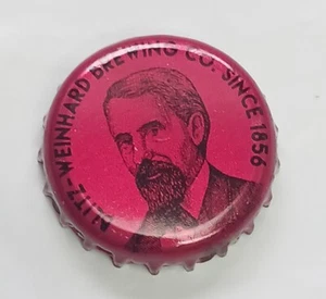 Blitz Weinhard Brewing Co Bottle Cap Crown Magenta Craft Collect Man Cave - Picture 1 of 6