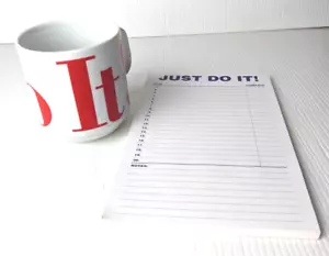 Vintage lot do it coffee mug red & white done inside w/ do it listing notepad - Picture 1 of 10