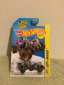 Nuevo 2013 Hot Wheels Off Road Mountain Mauler azul y rosa - Imagen 1 de 2