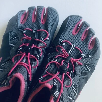 Fila Skeletoes Women's 11 Gray/pink Athletic, Hiking, Water Shoes - Image 1 of 4