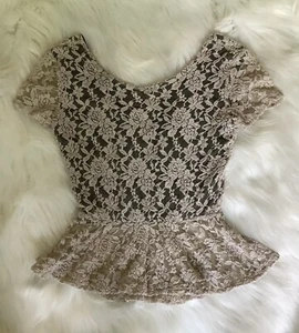 TOP DE ENCAJE MANGA CORTA ELAN TALLA PEQUEÑA - Imagen 1 de 5