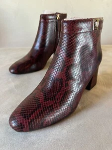 Kate Spade New York Adalyn Ankle Booties Burgundy Snakeskin Block Heel Sz 9 NWB - Picture 1 of 9