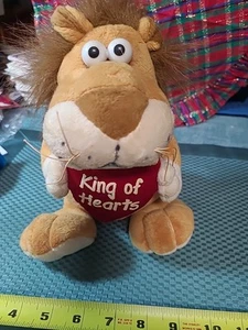 VTG. DAN DEE KING OF HEARTS LION STUFFED TOY - Picture 1 of 12