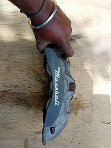 Maserati Ghibli M157 Brake Caliper 20A00105 Front Left Genuine - Picture 1 of 6
