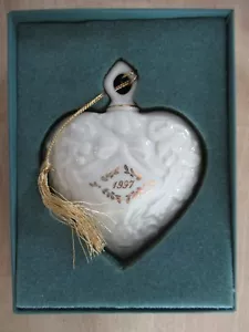 Lenox 1997 Annual Heart Christmas Ornament 24 kt Gold Accents NIB Mint - Picture 1 of 9