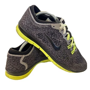 Nike Damengröße 7,5 Free TR Fit 4 sportliche Laufschuhe schwarz grün 629832-200 - Bild 1 von 14