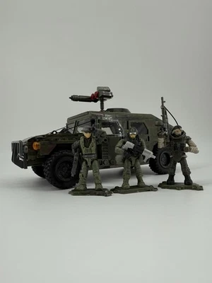 Mega Bloks Call of Duty Armored Vehicle Charge Construction Set - Multicolor... - Image 1 of 4