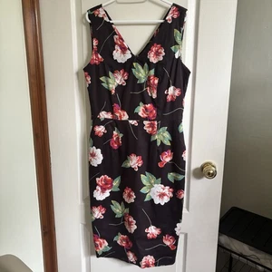 πΌ Bloom & Slay β Peacocks Floral Dress (Size 12) π - Picture 1 of 5