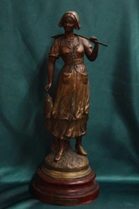 Statua scultura regule francese XX sec raffigurante donna "Pecheuse" Par Chauvin - Picture 1 of 11