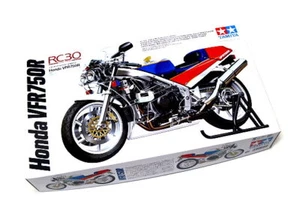TAMIYA Modellino Moto 1/12 Moto Honda RC30 VFR750R Scala Hobby 14057 - Foto 1 di 1