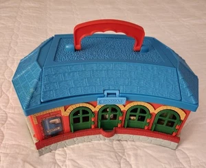 Thomas the Train & Friends Take Along Roundhouse Shed Learning Curve Portable - Picture 1 of 7