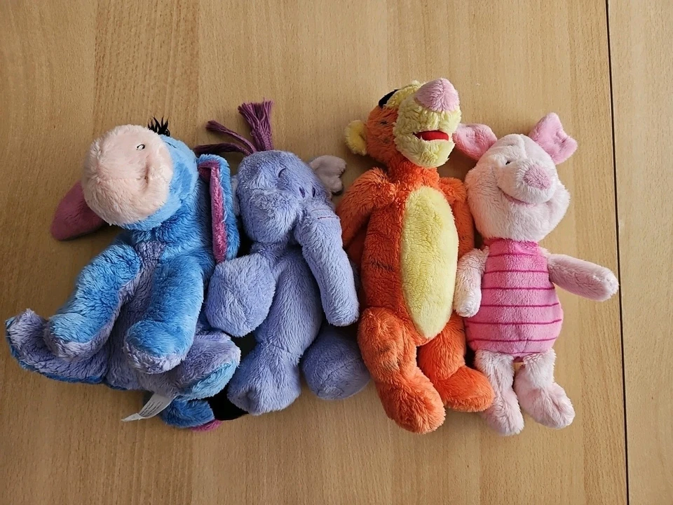 Kuscheltiere/Winnie Pooh/Ferkel,I-Aah,Tigger,Heffalump/frisch Gewaschen/super... - Bild 1 von 4